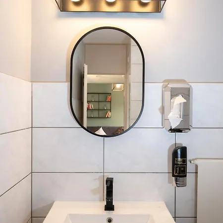 Апартаменты Geraeumiges City-wohnen In Dueren